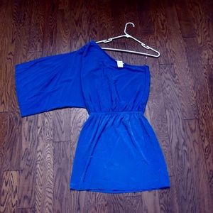 NWT Boutique Cold Shoulder Dress Medium